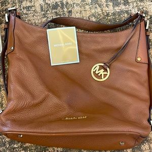 Michael Kors leather bag in great condition.